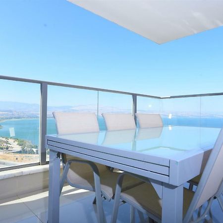 Aristone Luxury Apartment Тиверіада Екстер'єр фото