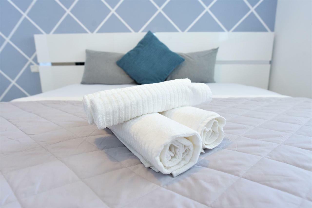 Aristone Luxury Apartment Тиверіада Екстер'єр фото