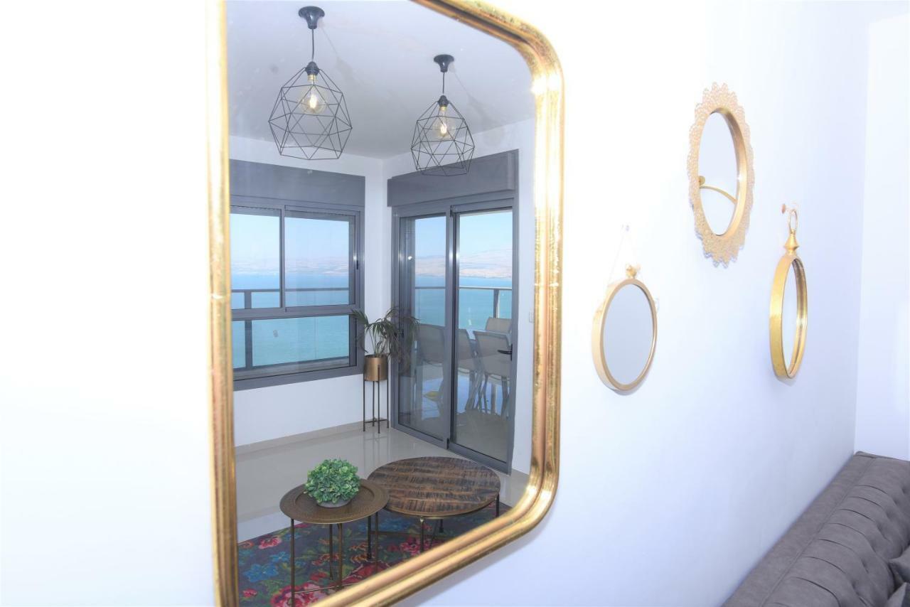 Aristone Luxury Apartment Тиверіада Екстер'єр фото