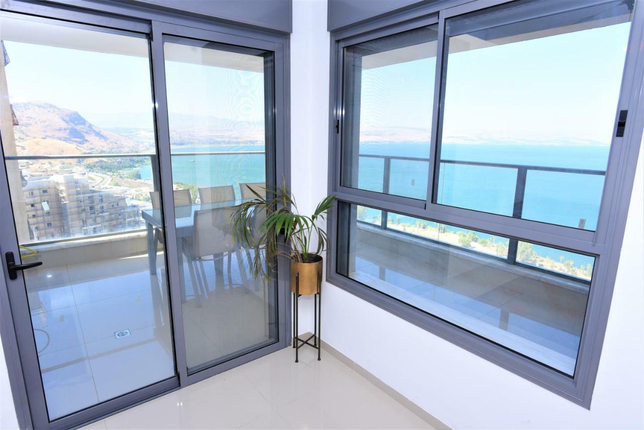 Aristone Luxury Apartment Тиверіада Екстер'єр фото